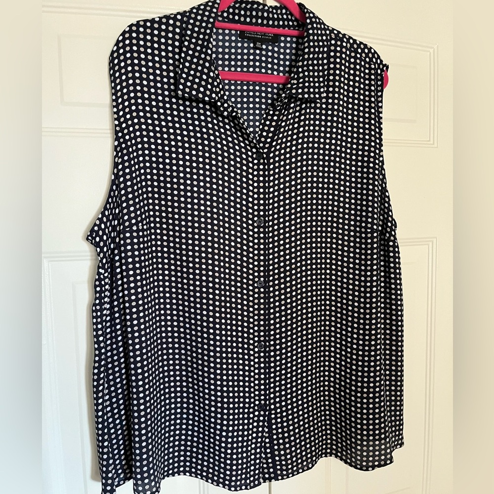 Jones New York Sleeveless Polka Dot Button Down